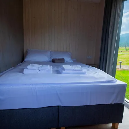 펜션 Kwiatkowo - Caloroczny Kompleks Z Baliami I Letnia Plaza 라트코프